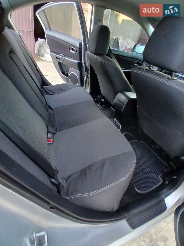 Седан Mazda 3 2006 в Ивано-Франковске