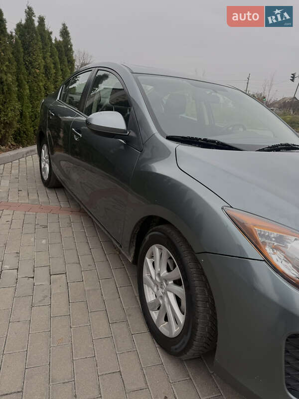 Седан Mazda 3 2012 в Білій Церкві