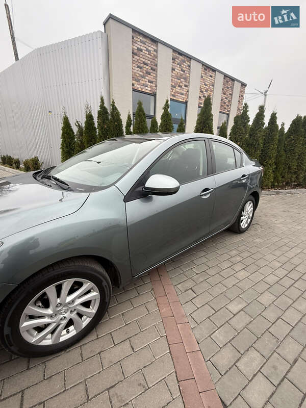 Седан Mazda 3 2012 в Білій Церкві
