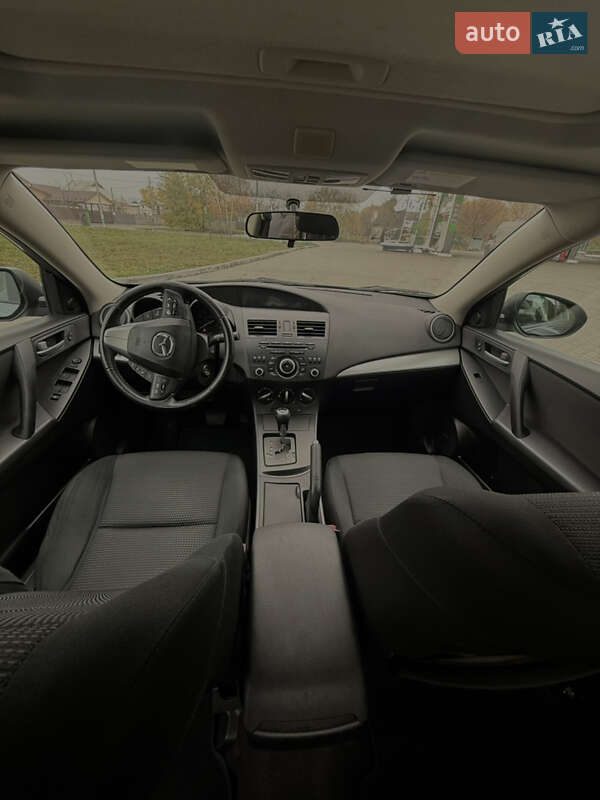 Седан Mazda 3 2012 в Білій Церкві