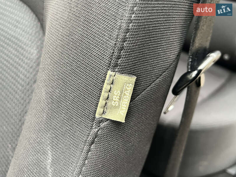 Седан Mazda 3 2007 в Ровно