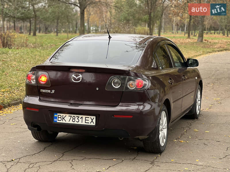 Седан Mazda 3 2007 в Ровно
