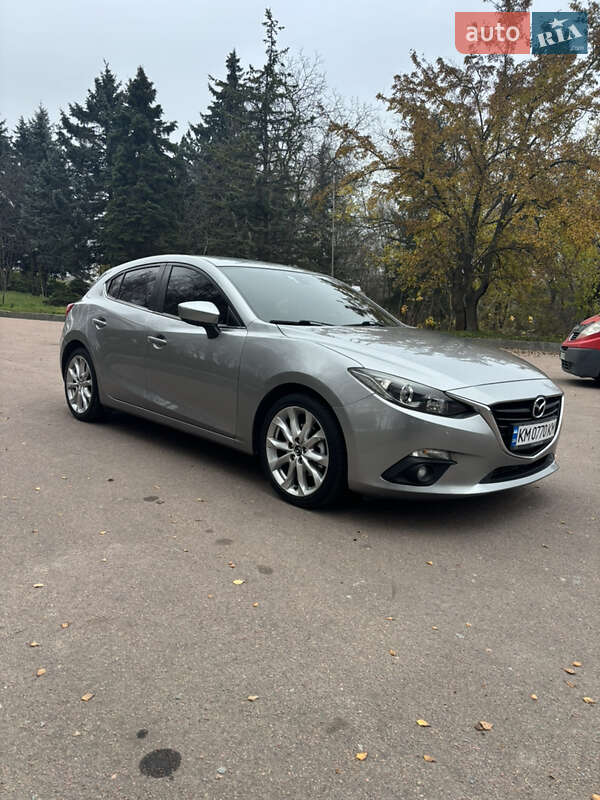 Хетчбек Mazda 3 2014 в Житомирі