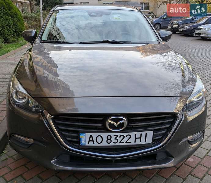 Хетчбек Mazda 3 2018 в Ужгороді