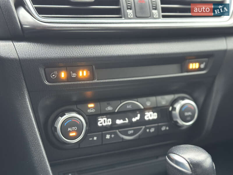 Седан Mazda 3 2017 в Києві фото 28 Седан Mazda 3 2017 в Києві