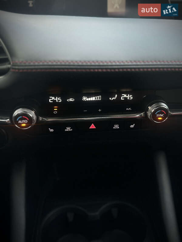 Седан Mazda 3 2022 в Черкассах