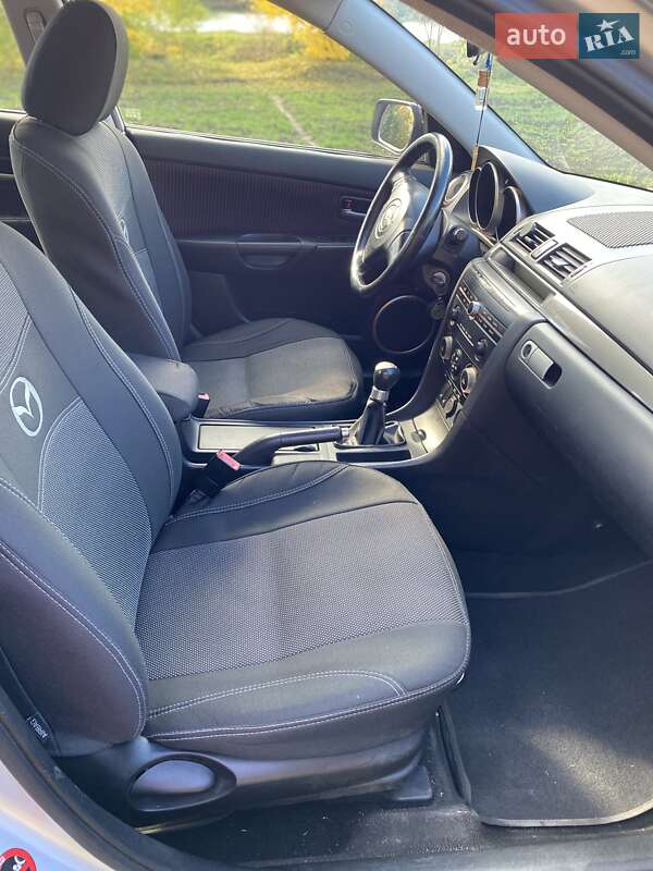 Седан Mazda 3 2003 в Черкасах