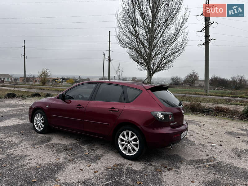 Хетчбек Mazda 3 2008 в Томаківці