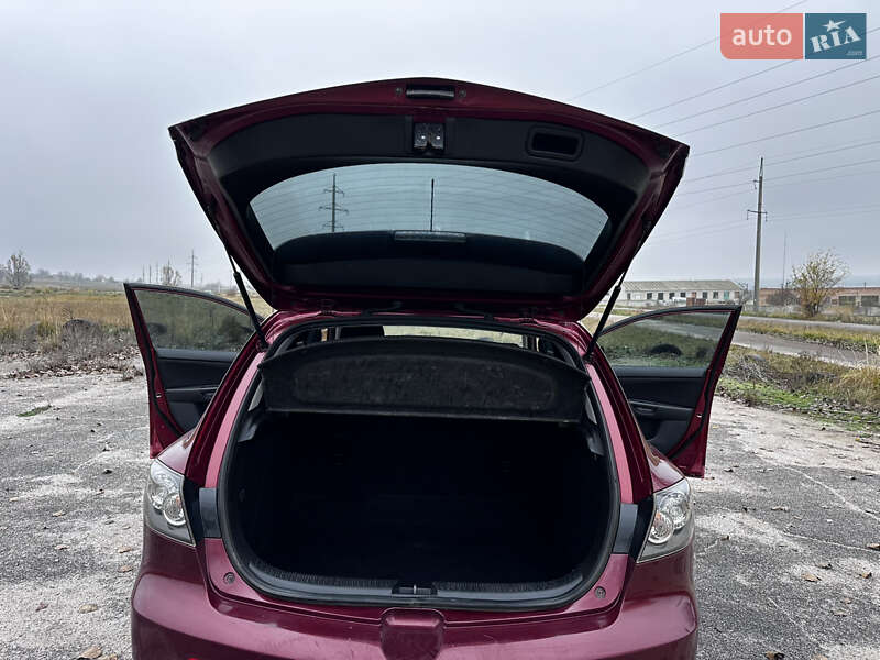 Хетчбек Mazda 3 2008 в Томаківці