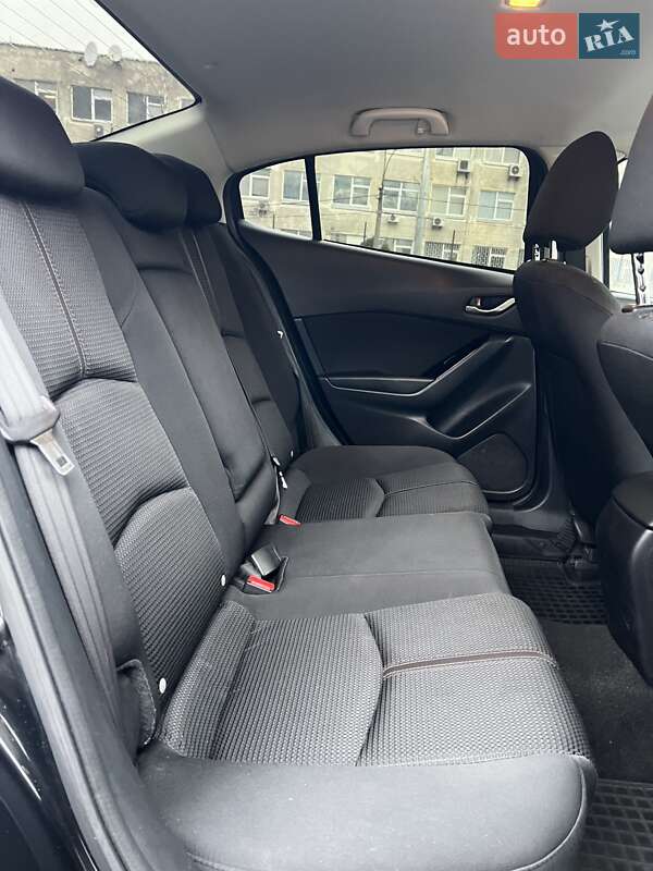 Седан Mazda 3 2017 в Києві фото 34 Седан Mazda 3 2017 в Києві