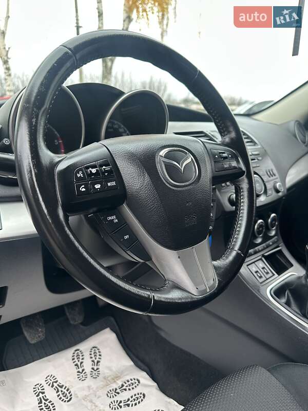 Хетчбек Mazda 3 2011 в Смілі