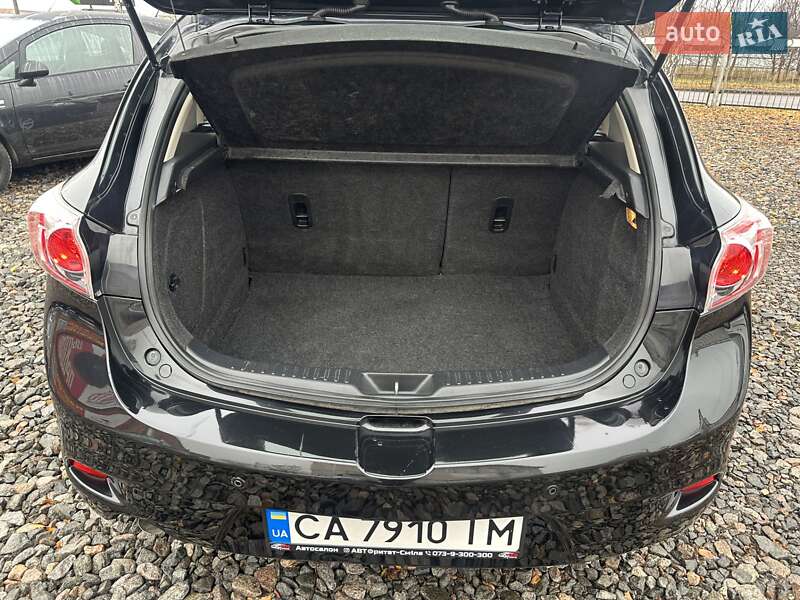 Хетчбек Mazda 3 2011 в Смілі
