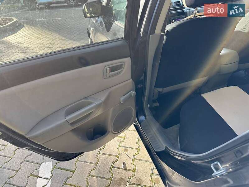 Хэтчбек Mazda 3 2006 в Тернополе