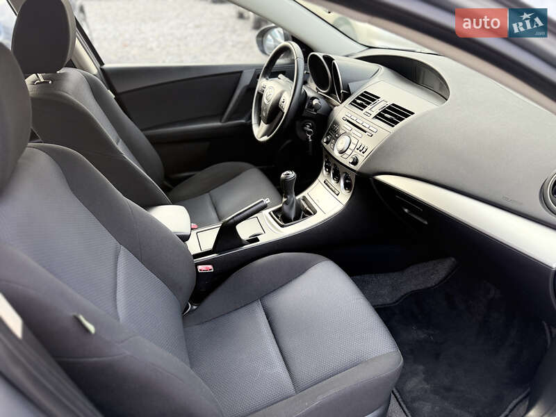 Хэтчбек Mazda 3 2010 в Виннице