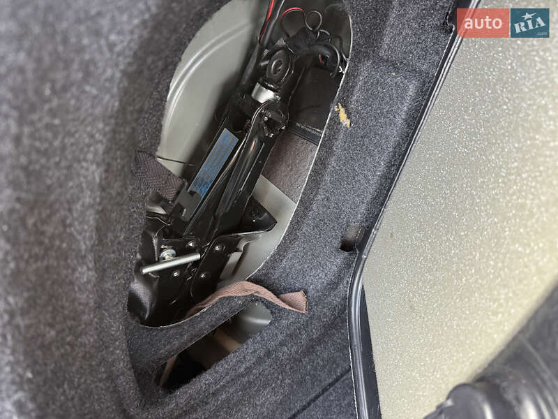 Хэтчбек Mazda 3 2010 в Виннице