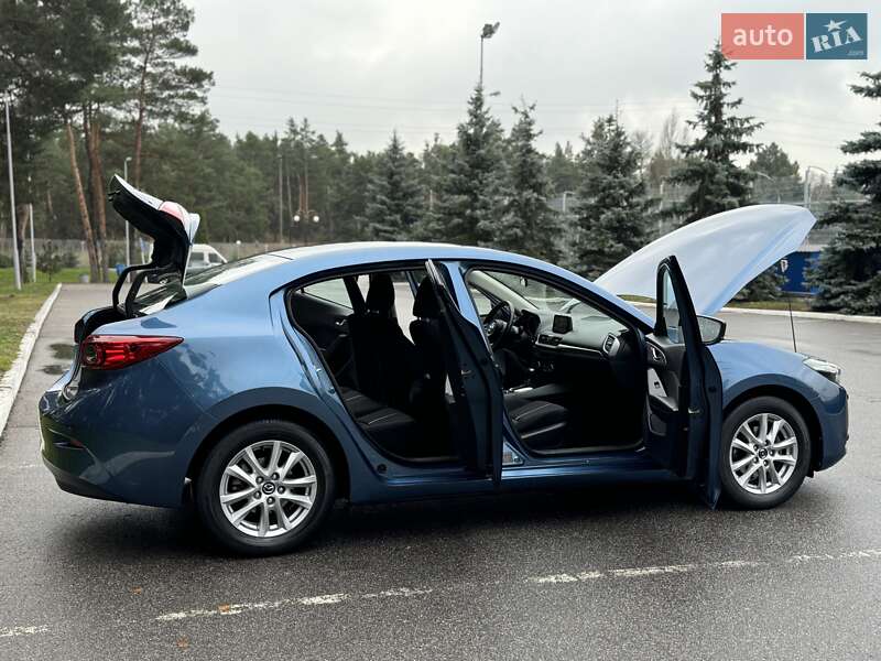 Седан Mazda 3 2017 в Києві фото 24 Седан Mazda 3 2017 в Києві