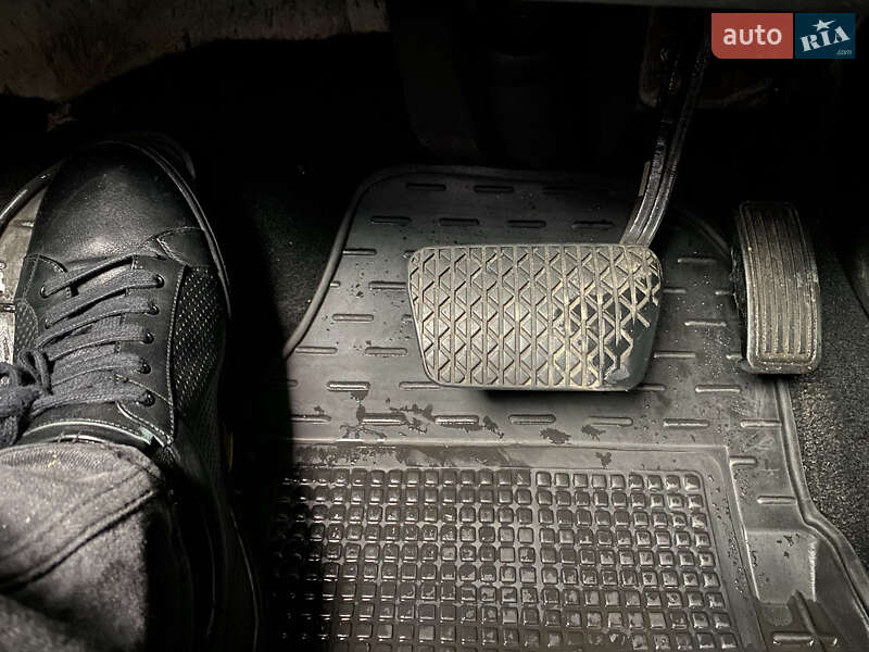 Седан Mazda 3 2007 в Киеве фото 32 Седан Mazda 3 2007 в Киеве