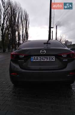 Седан Mazda 3 2014 в Киеве