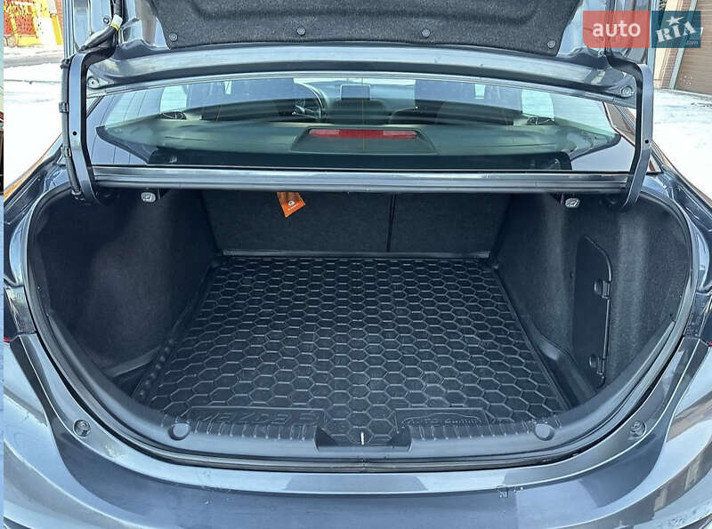 Седан Mazda 3 2015 в Киеве фото 27 Седан Mazda 3 2015 в Киеве