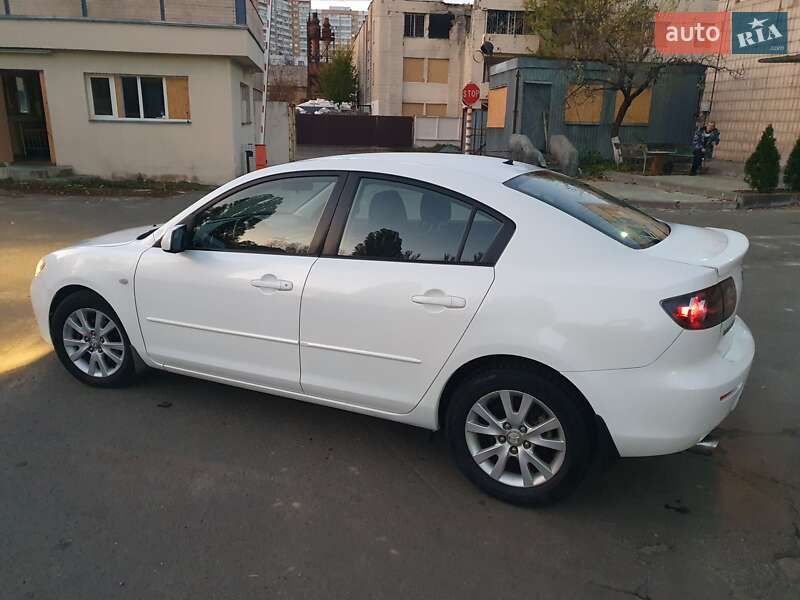 Седан Mazda 3 2007 в Киеве