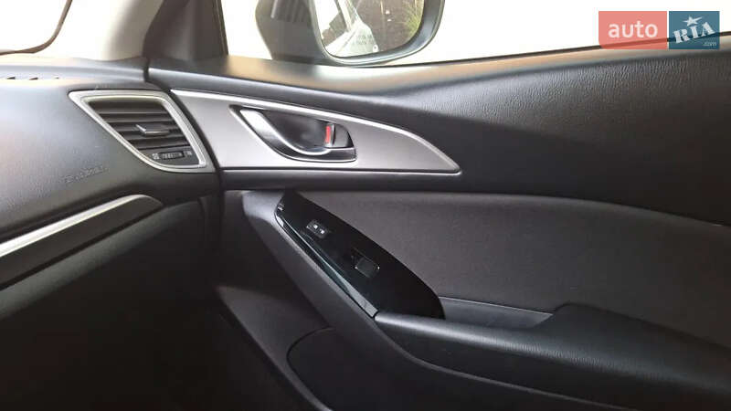 Седан Mazda 3 2016 в Дніпрі фото 15 Седан Mazda 3 2016 в Дніпрі