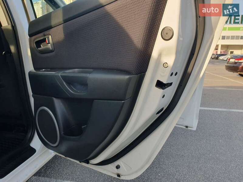 Седан Mazda 3 2007 в Киеве