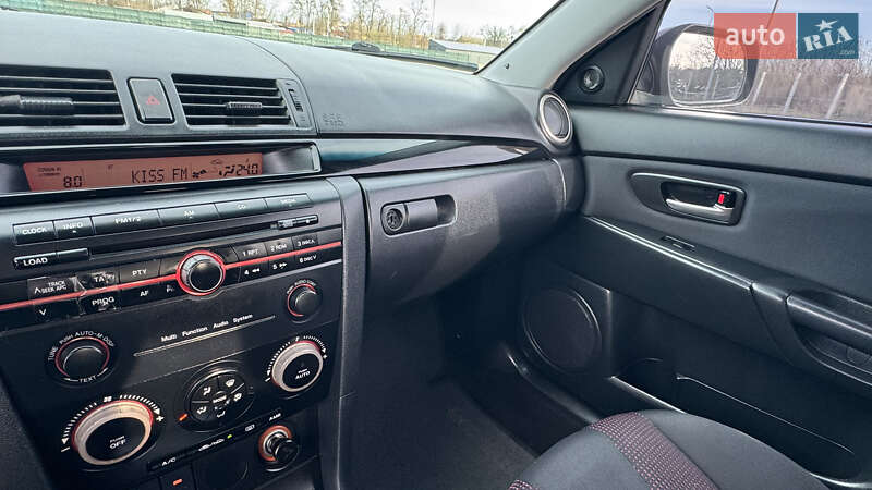 Седан Mazda 3 2006 в Виннице