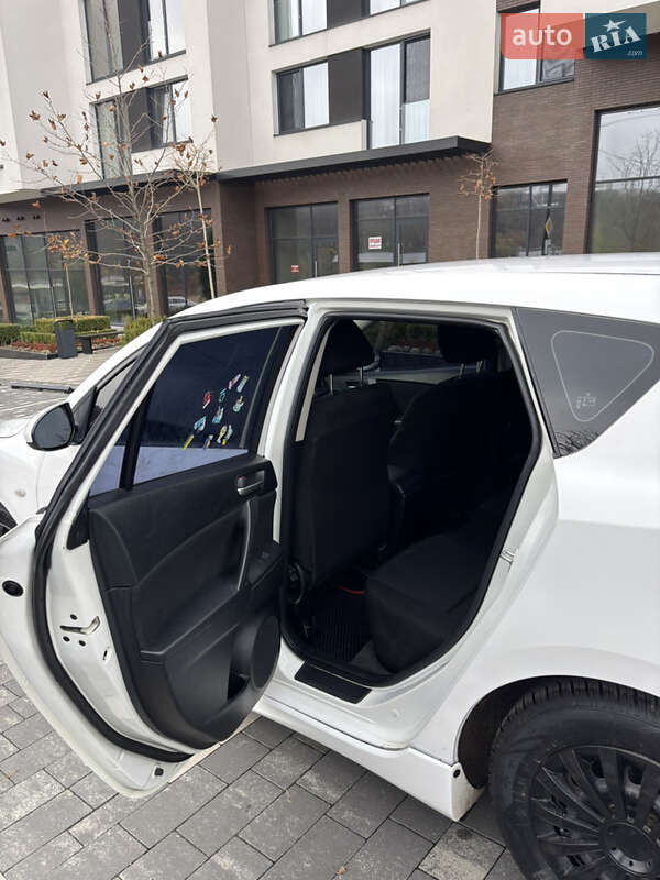 Хэтчбек Mazda 3 2010 в Ужгороде
