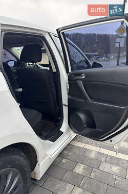 Хэтчбек Mazda 3 2010 в Ужгороде
