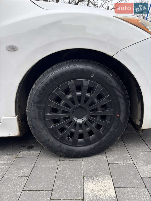Хэтчбек Mazda 3 2010 в Ужгороде