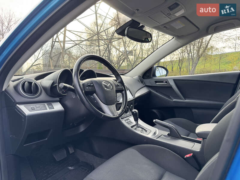 Седан Mazda 3 2010 в Києві фото 20 Седан Mazda 3 2010 в Києві