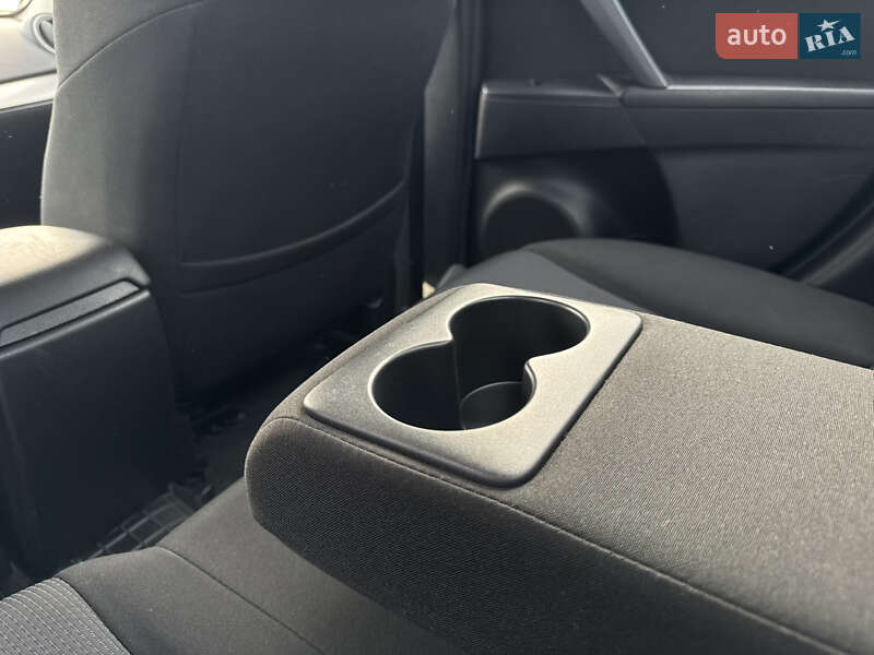 Седан Mazda 3 2010 в Києві фото 37 Седан Mazda 3 2010 в Києві