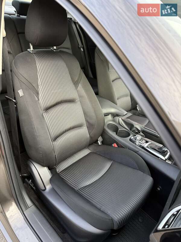 Седан Mazda 3 2013 в Києві фото 23 Седан Mazda 3 2013 в Києві