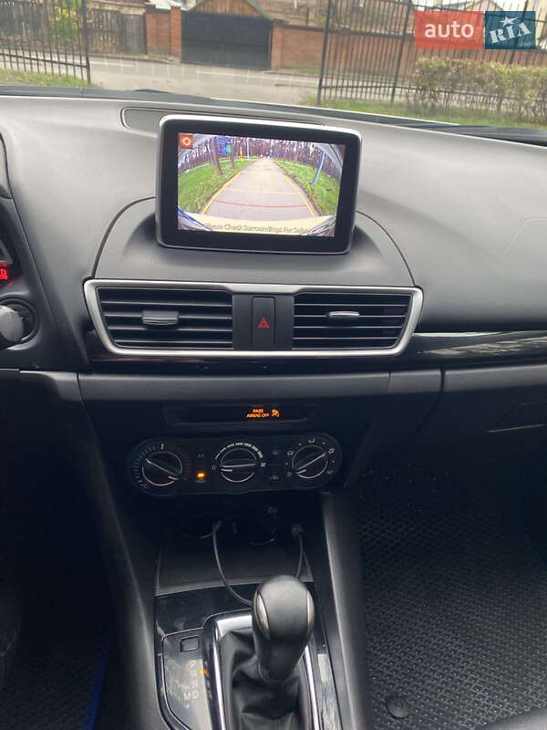 Седан Mazda 3 2015 в Києві