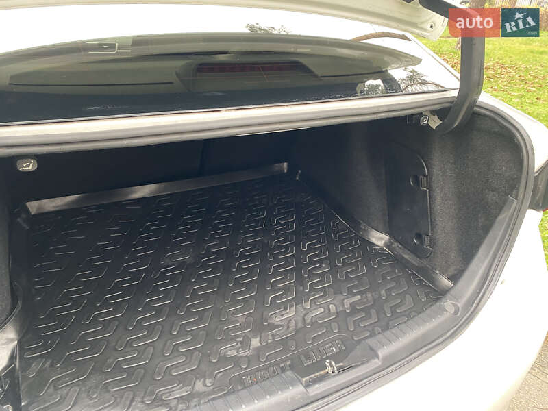 Седан Mazda 3 2015 в Києві