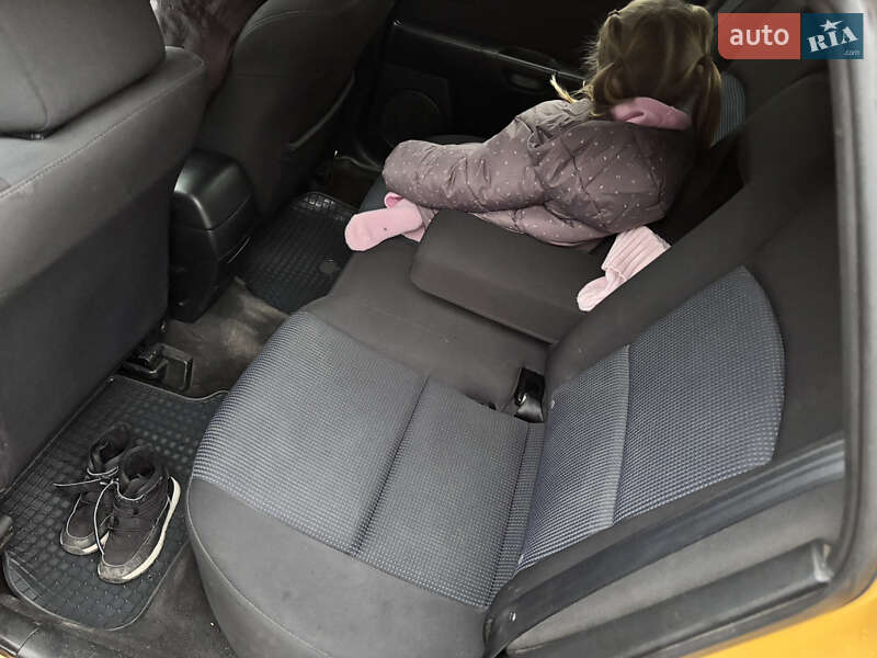 Хэтчбек Mazda 3 2004 в Хмельницком