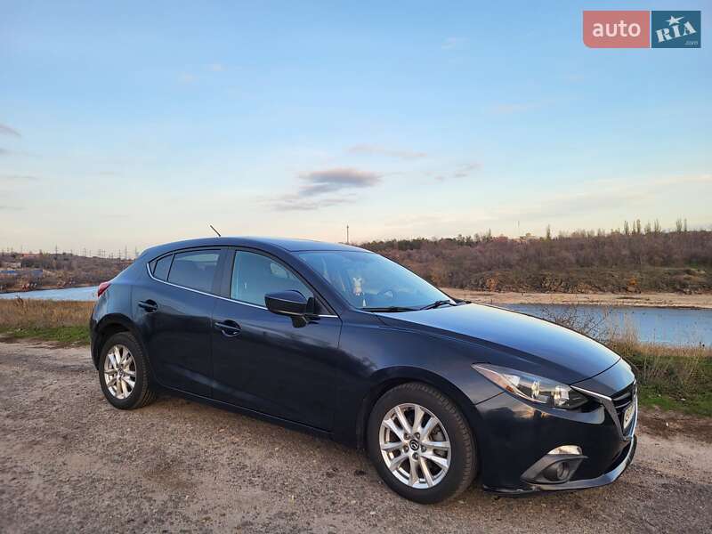 Хэтчбек Mazda 3 2015 в Запорожье фото 3 Хэтчбек Mazda 3 2015 в Запорожье