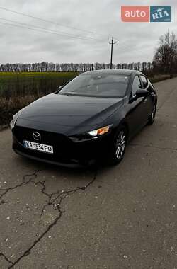 Хетчбек Mazda 3 2021 в Макарові