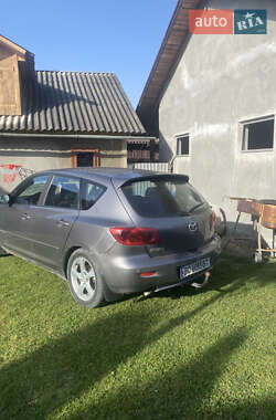 Седан Mazda 3 2004 в Черновцах