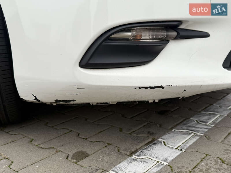 Седан Mazda 3 2017 в Киеве