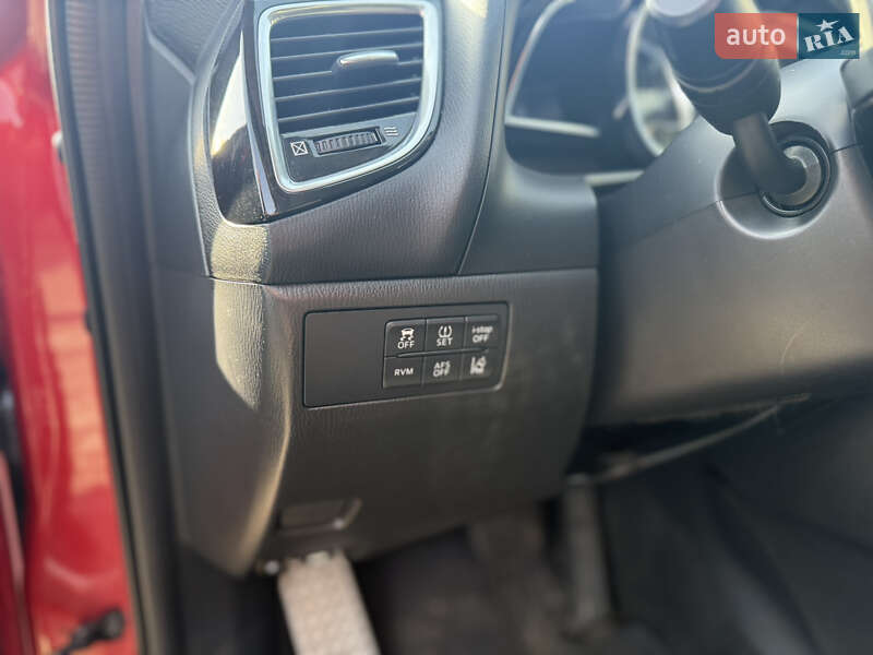 Хэтчбек Mazda 3 2015 в Черновцах фото 9 Хэтчбек Mazda 3 2015 в Черновцах