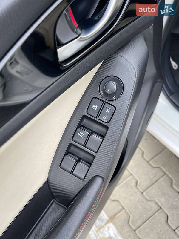 Хэтчбек Mazda 3 2015 в Киеве