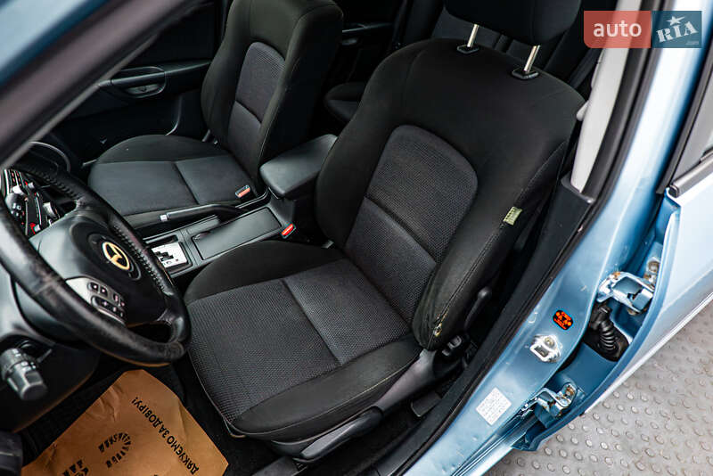 Хетчбек Mazda 3 2007 в Києві фото 9 Хетчбек Mazda 3 2007 в Києві