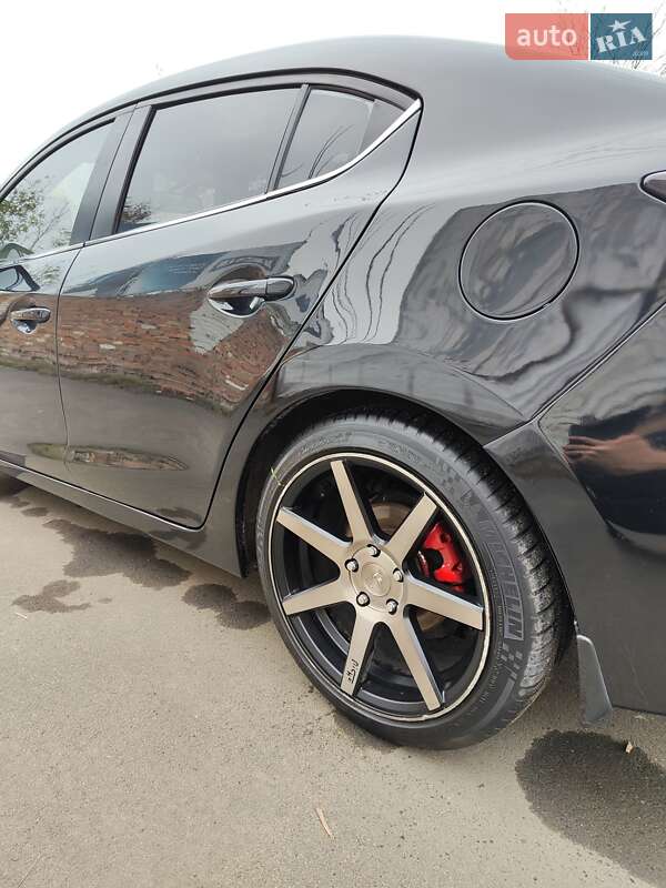 Седан Mazda 3 2015 в Ізмаїлі