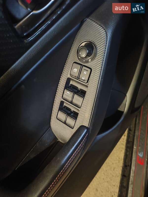 Седан Mazda 3 2015 в Ізмаїлі