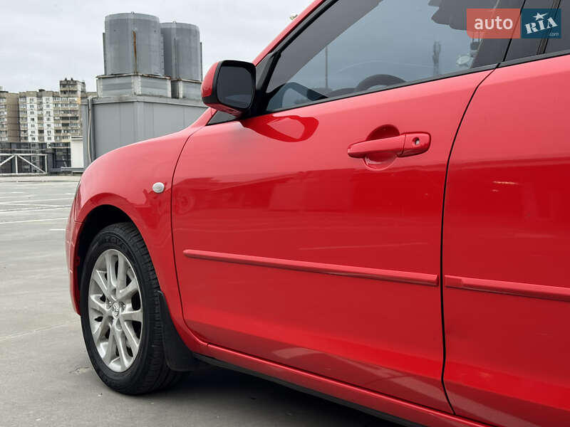 Седан Mazda 3 2008 в Киеве
