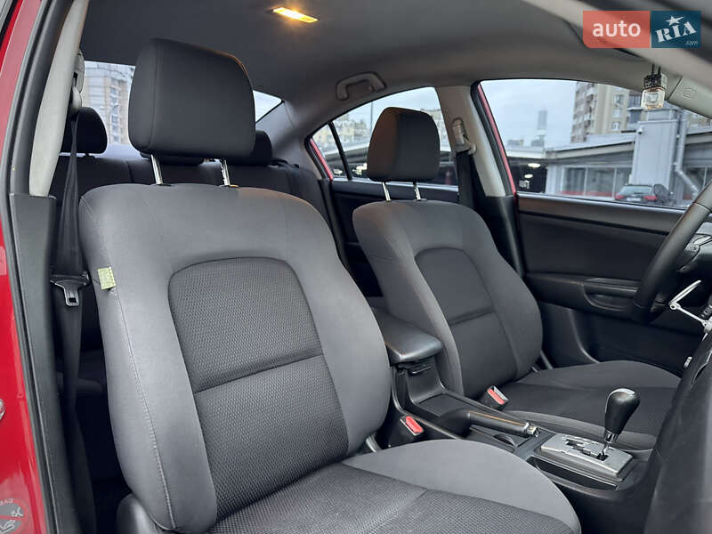 Седан Mazda 3 2008 в Киеве