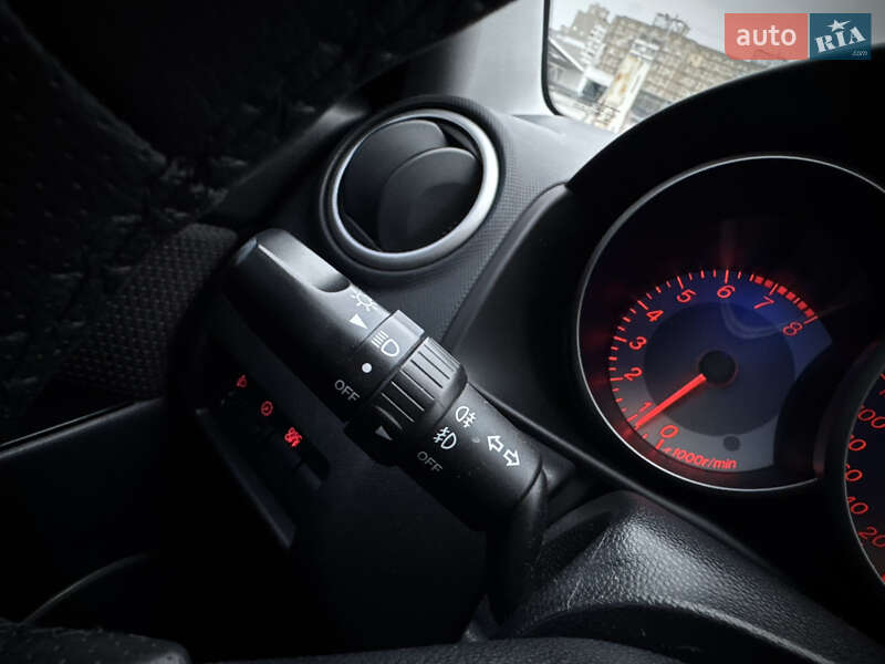 Седан Mazda 3 2008 в Киеве