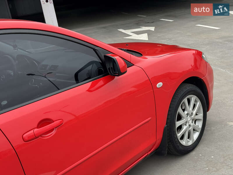 Седан Mazda 3 2008 в Киеве
