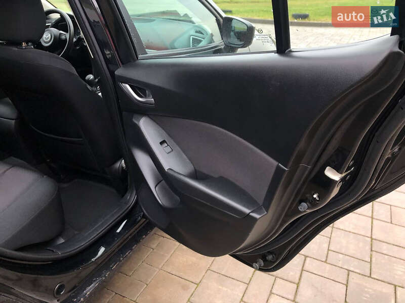 Седан Mazda 3 2018 в Здолбуніві фото 13 Седан Mazda 3 2018 в Здолбуніві